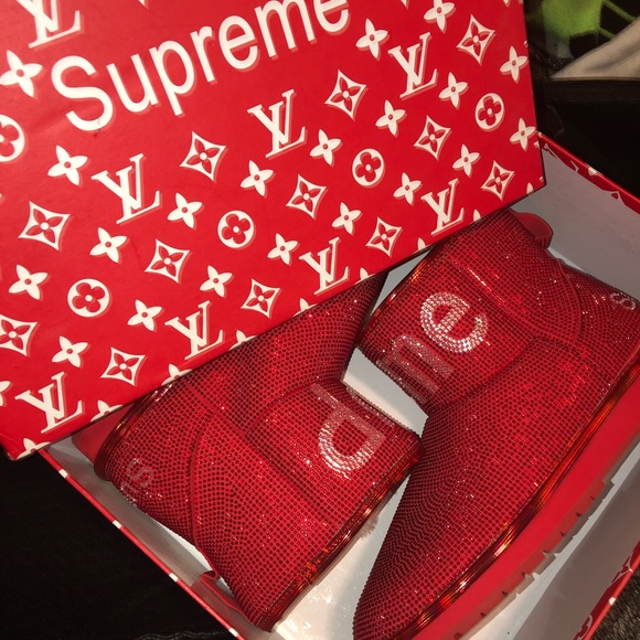 THIS COLOR ONLY IN A SIZE 9 . - Picture 4 of 4